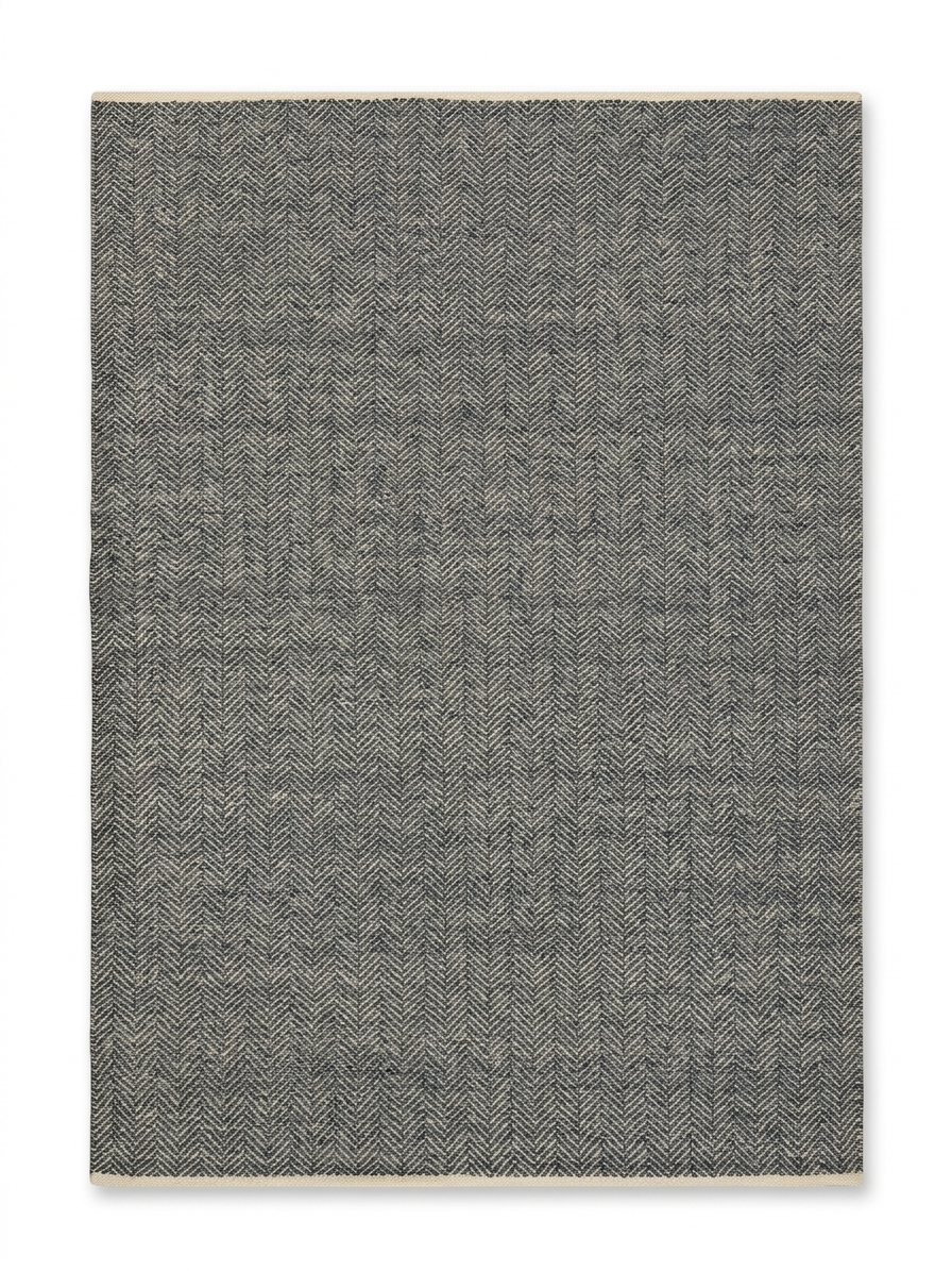 Handwoven Premium Rug – 5x8 ft #040
